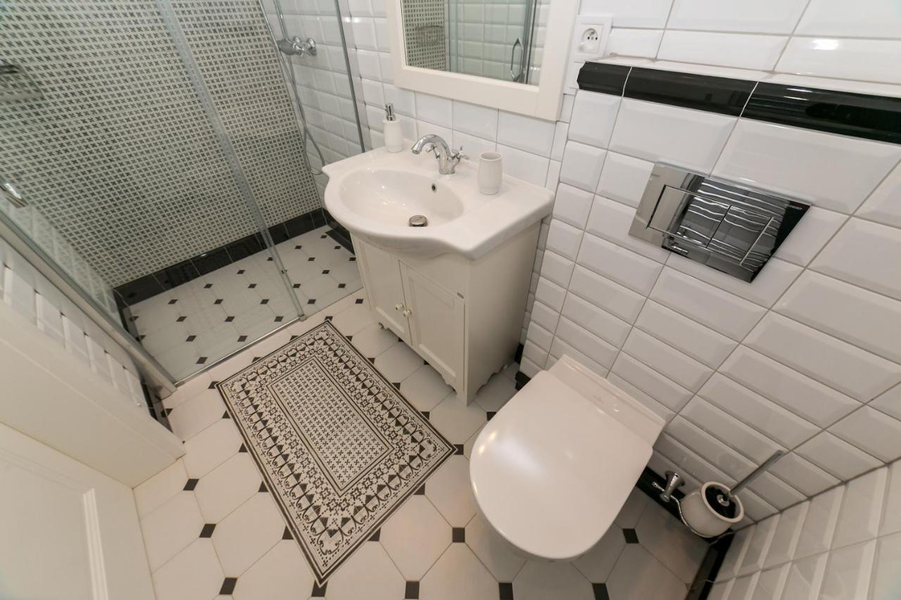 New Studio 3 - Self Check In, Parking Possible, Weekend Free Parking Bratislava Buitenkant foto