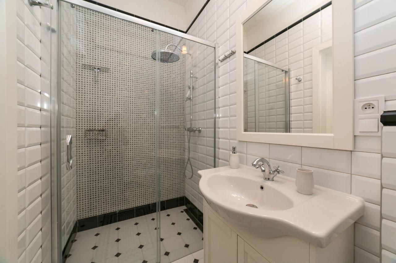 New Studio 3 - Self Check In, Parking Possible, Weekend Free Parking Bratislava Buitenkant foto